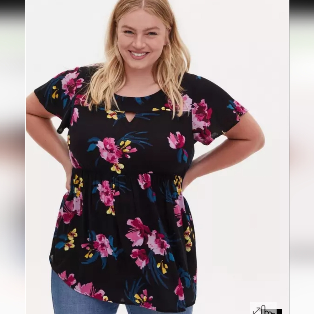 Torrid  Babydoll Gauze Keyhole Front Floral Tunic Top